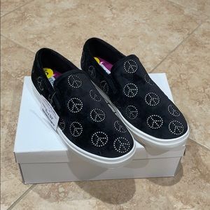 GIRLS STEVE MADDEN VELVET RHINESTONE SLIP-ON SHOES